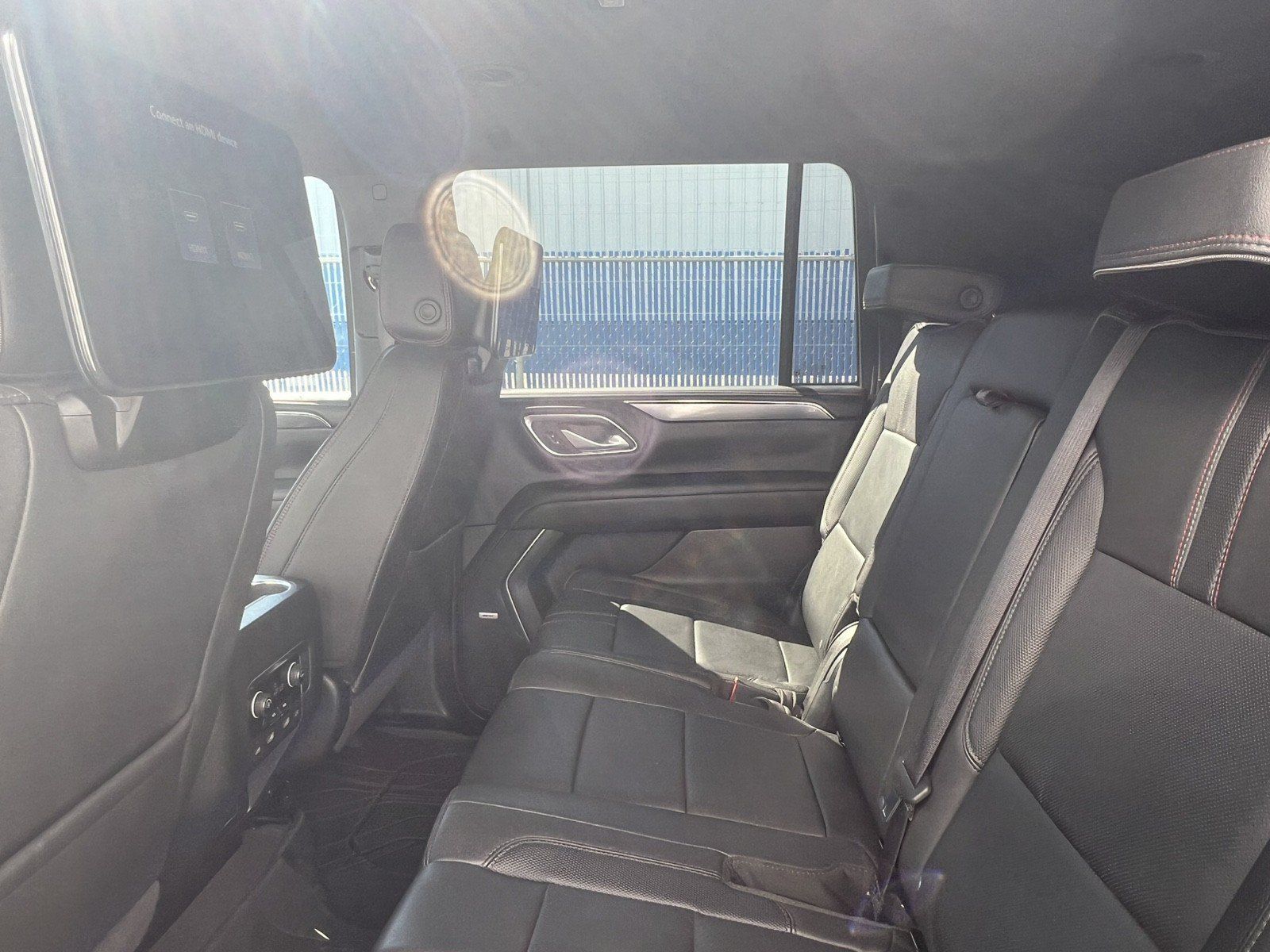 Used 2024 Chevrolet Suburban RST RWD image 19
