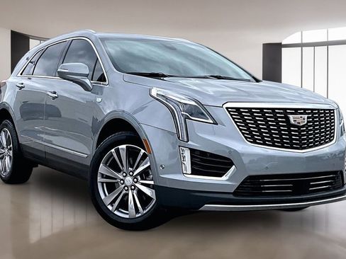 Used 2025 Cadillac XT5 Premium Luxury w/ Technology Package AWD/4WD image 11