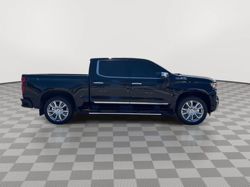 Used 2024 Chevrolet Silverado 1500 High Country w/ High Country Premium Package AWD/4WD image 13