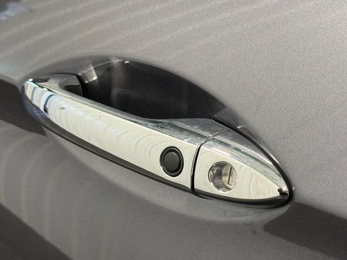 Used 2019 Honda Pilot Touring image 6