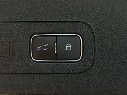 Used 2023 Lincoln Aviator Reserve w/ Equipment Group 201A RWD image 6