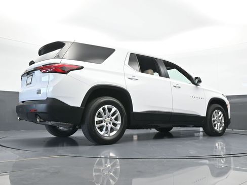 Used 2022 Chevrolet Traverse LS image 62