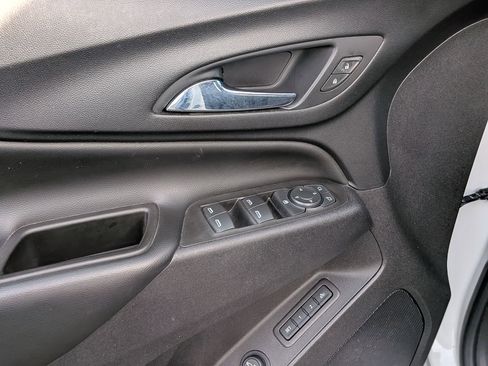 Used 2021 Chevrolet Equinox LT image 15
