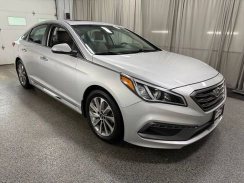 Used 2017 Hyundai Sonata Sport w/ Value Edition Package 02 FWD image 3