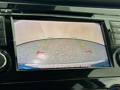 Used 2019 Nissan Rogue S FWD image 13