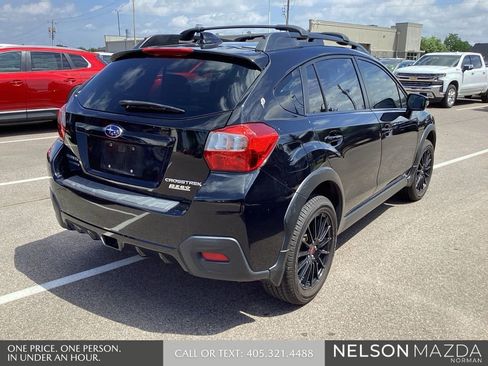 Used 2017 Subaru Crosstrek 2.0i Limited image 6