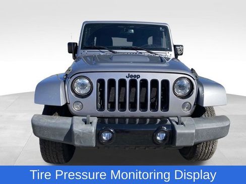 Used 2017 Jeep Wrangler Unlimited Sahara image 7