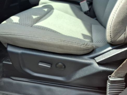 Used 2020 Ford F150 XLT w/ Trailer Tow Package image 12