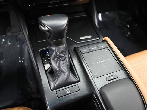 Certified 2022 Lexus ES 350 w/ Premium Package image 18