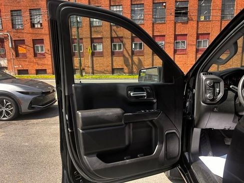 Used 2024 GMC Sierra 1500 Pro w/ Graphite Edition AWD/4WD image 11