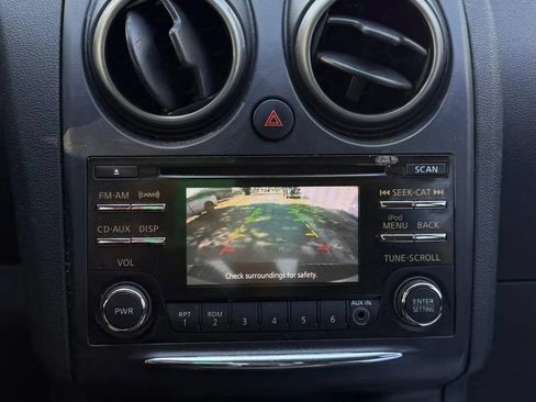 Used 2013 Nissan Rogue SV FWD image 11