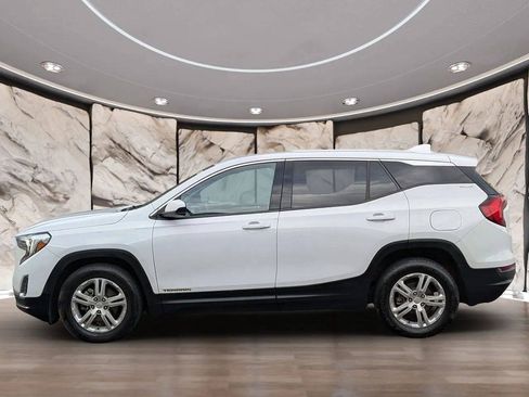 Used 2020 GMC Terrain SLE w/ LPO, Floor Liner Package FWD image 4