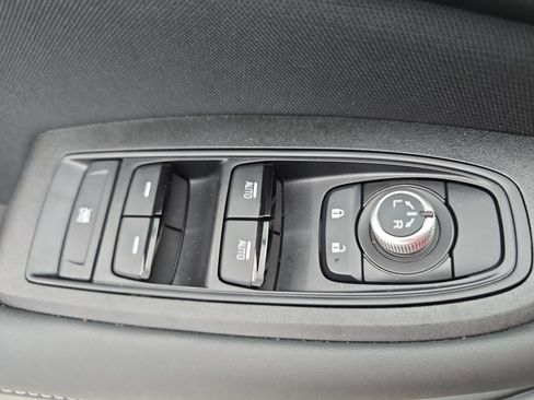 Used 2025 Subaru Outback Premium w/ Popular Package #1A image 27