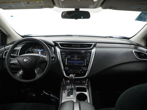 Used 2019 Nissan Murano S AWD/4WD image 13