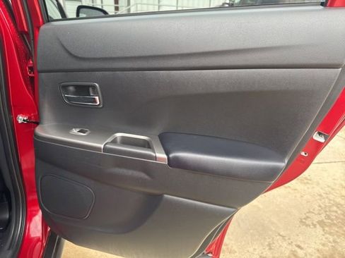 Used 2024 Mitsubishi Outlander Sport SE AWD/4WD image 21