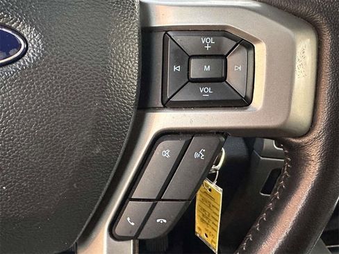 Used 2022 Ford F350 Lariat w/ Black Appearance Package image 20