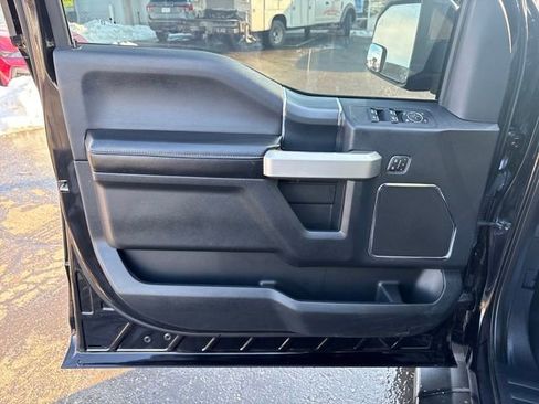 Used 2020 Ford F150 Lariat w/ Equipment Group 502A Luxury image 8