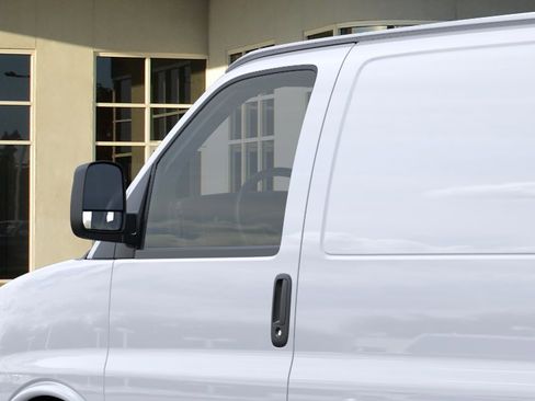 New 2026 Chevrolet Express 3500 Extended image 12