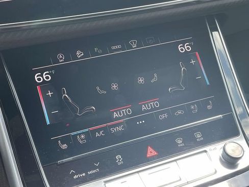 Certified 2025 Audi SQ8 Prestige w/ Prestige Package AWD/4WD image 29