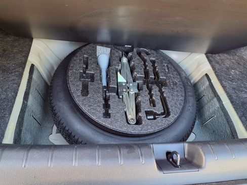 Used 2017 Honda Civic Touring image 29