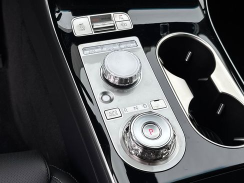 New 2026 Genesis GV70 2.5T AWD/4WD image 32