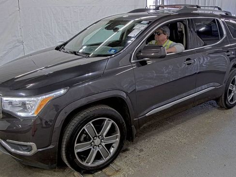Used 2017 GMC Acadia Denali w/ Technology Package AWD/4WD image 1