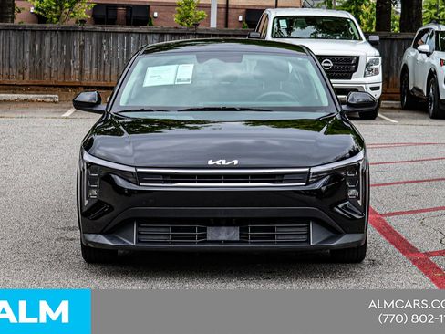 Used 2025 Kia K4 FWD image 12