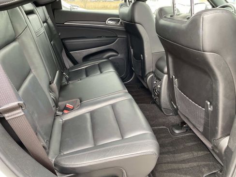 Certified 2022 Jeep Grand Cherokee Limited AWD/4WD image 23