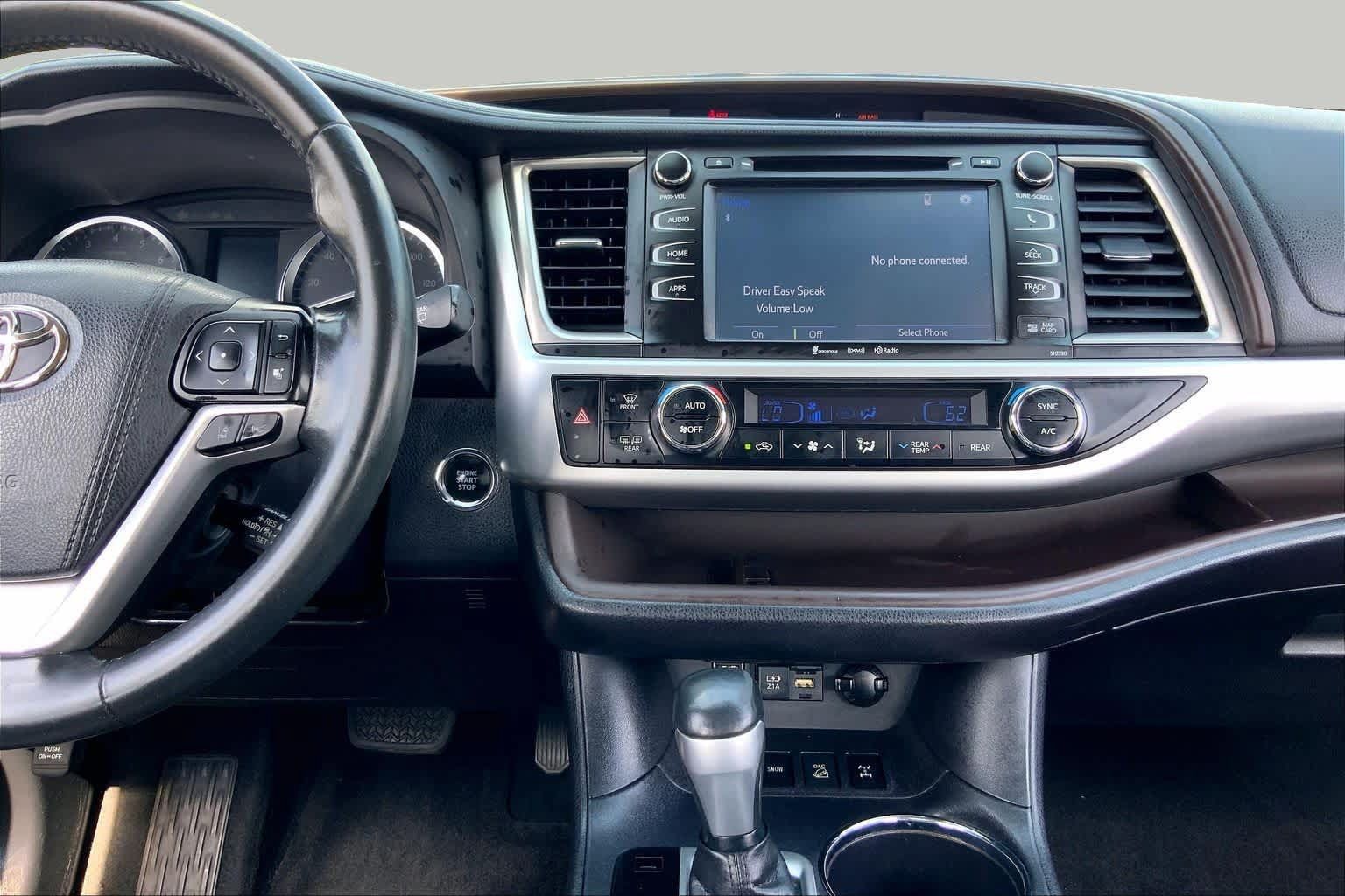 Used 2019 Toyota Highlander XLE AWD/4WD image 7