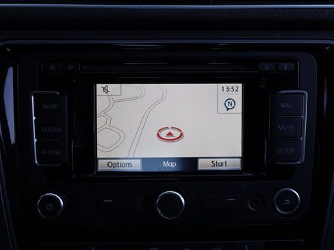 Used 2015 Volkswagen Passat TDI SE image 36