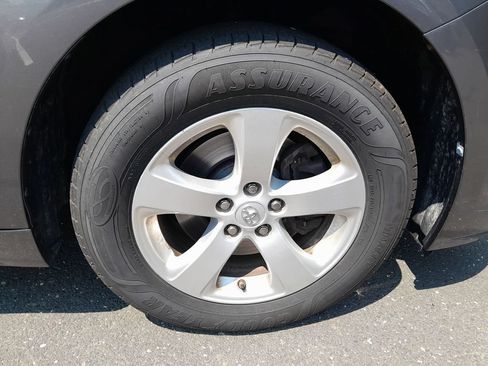 Used 2014 Toyota Sienna L FWD image 43
