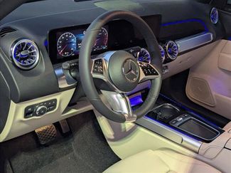 New 2026 Mercedes-Benz GLB 250 video 3