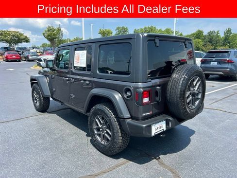 Used 2024 Jeep Wrangler Unlimited Sport AWD/4WD image 15