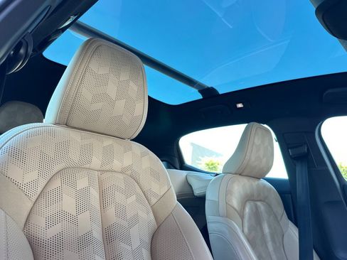 Used 2022 Polestar Polestar 2 w/ Plus Package AWD/4WD image 18