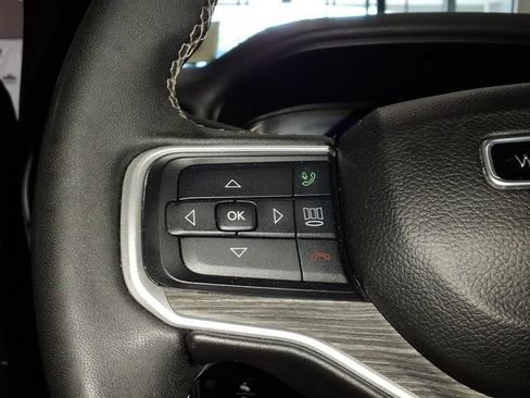 Certified 2024 Jeep Wagoneer L Series III w/ Flexible Seating Group AWD/4WD image 15