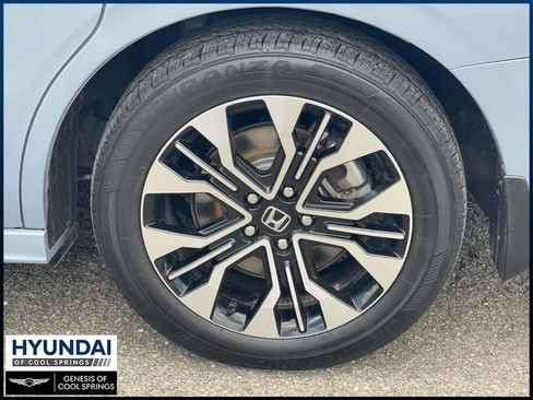 Used 2025 Honda Odyssey Elite image 11