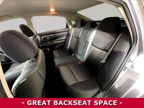 Used 2017 Nissan Altima 2.5 SR w/ Midnight Edition Package FWD image 22
