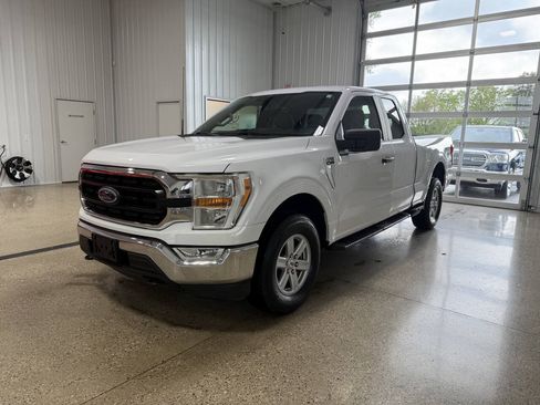 Used 2021 Ford F150 XLT AWD/4WD image 2