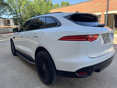 Used 2018 Jaguar F-PACE Premium AWD/4WD image 5