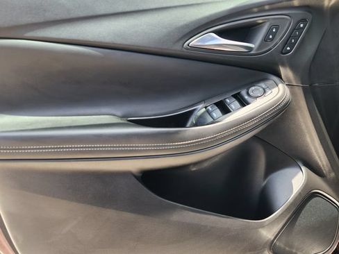 Used 2023 Buick Encore GX Essence w/ Experience Buick Package FWD image 22