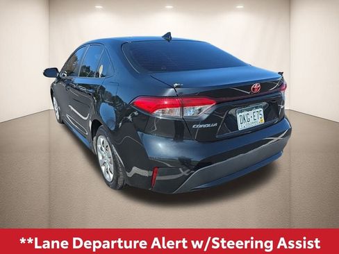 Used 2021 Toyota Corolla LE image 10