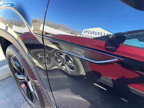 Used 2022 Volkswagen Atlas SEL R-Line image 38