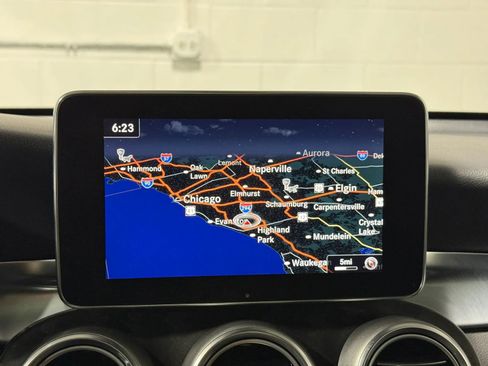 Used 2018 Mercedes-Benz GLC 300 4MATIC image 29