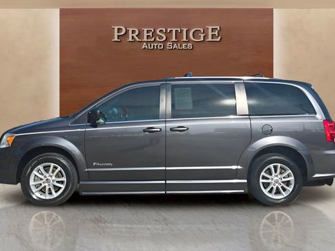 Used 2020 Dodge Grand Caravan SXT image 89
