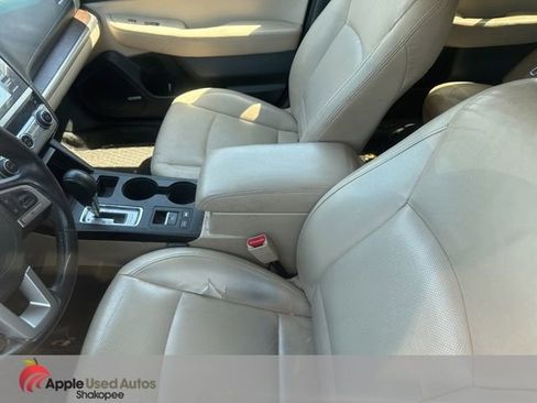 Used 2015 Subaru Outback 3.6R Limited AWD/4WD image 4