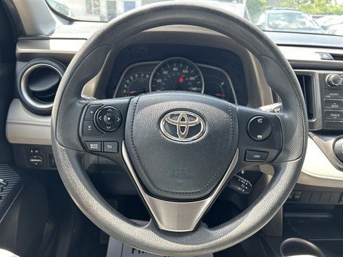 Used 2013 Toyota RAV4 LE AWD/4WD image 12