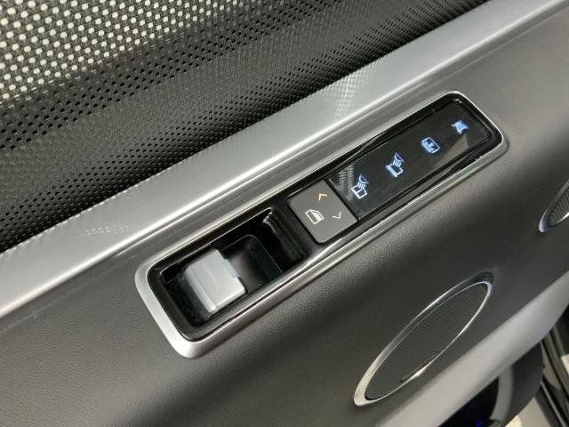 Used 2019 Land Rover Range Rover Long Wheelbase Autobiography AWD/4WD image 36