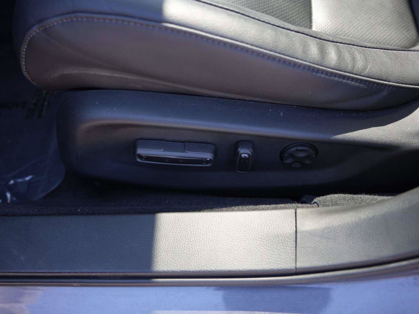 Used 2019 Honda Accord Touring image 15
