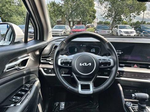 Used 2023 Kia Sportage EX FWD image 13