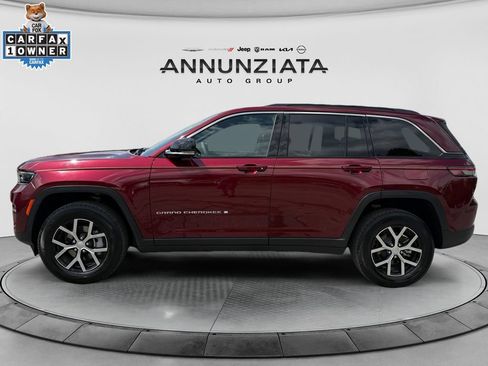Used 2025 Jeep Grand Cherokee Limited AWD/4WD image 2